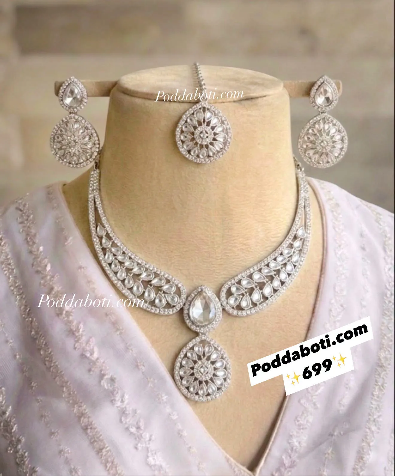 Diamond Cut Necklace with Earrings and Tikli!