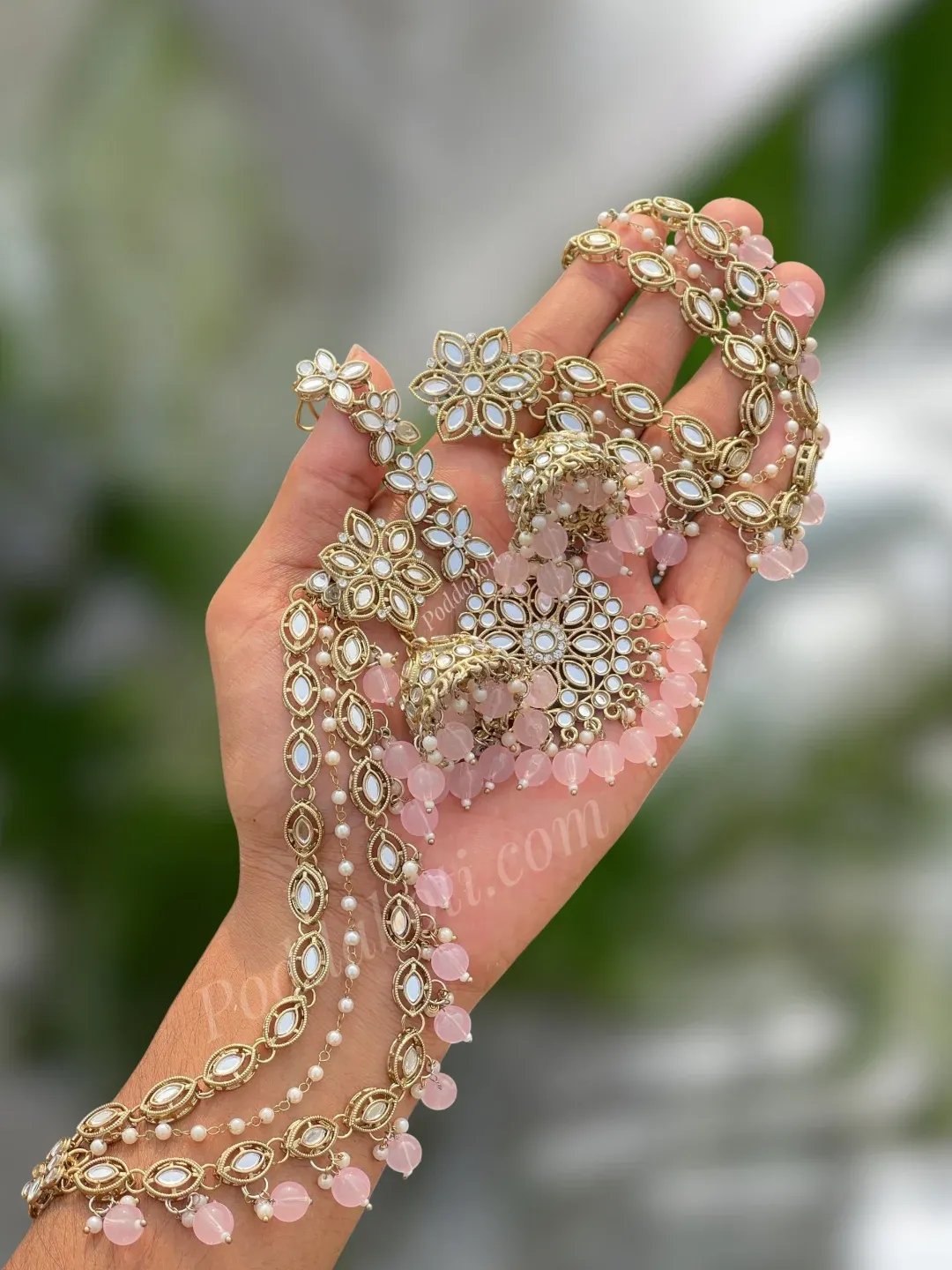 Kundan Earrings With Tana and Tikli!
