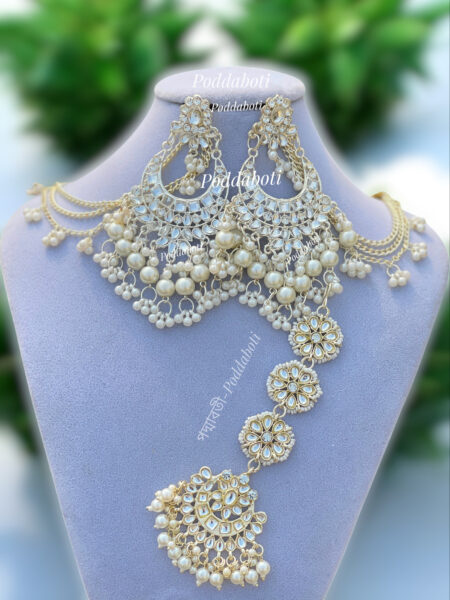 Earrings with 3 layers tana and Tikli