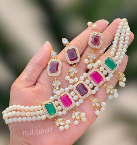 Beautiful choker with Earrings and Tikli