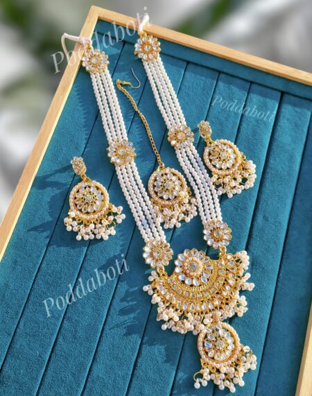 Pearl and multani long Sitahar, earrings and tikli