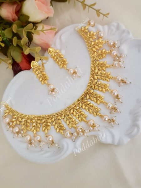 Gold plated beautiful earrings with cute earrings
