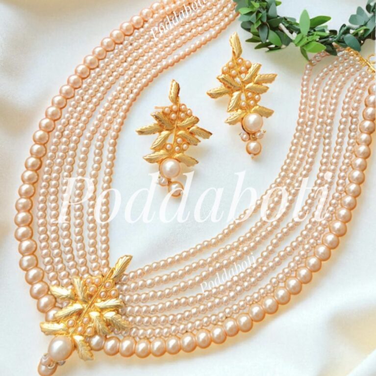 Layer pearl sitahar with earrings